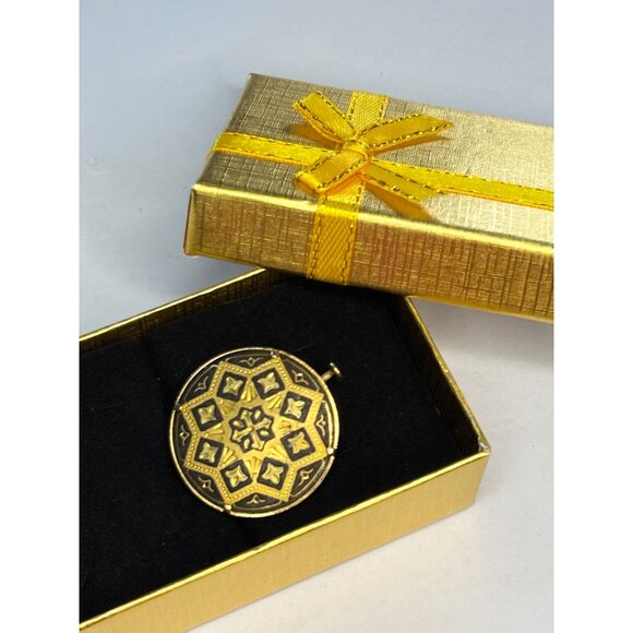 Vintage Gold-Tone & Black damascene gold brooch pin Round Pin Brooch With Intric - Picture 2 of 8